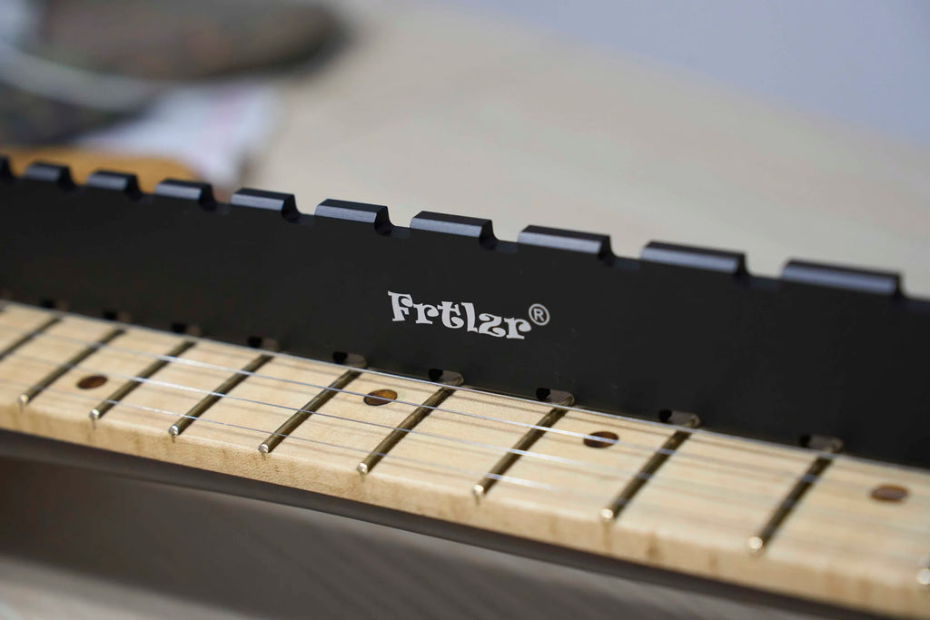 FRTLZR® BlackEdge Notched Straight Edge - Made in Germany.