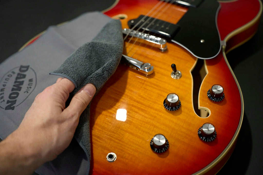 Damon Music Equipment Premium Touch Cloth.