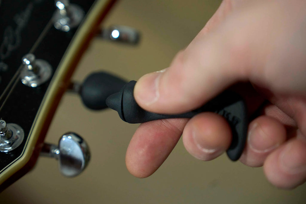 FRTLZR® StringWing Guitar String Winder - Made in Germany.